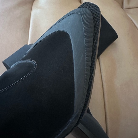 Both Paris boots - Picture 5 of 5